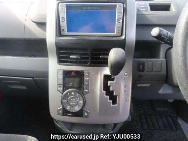 Used 2009 AT toyota noah ZRR70G Image[26]