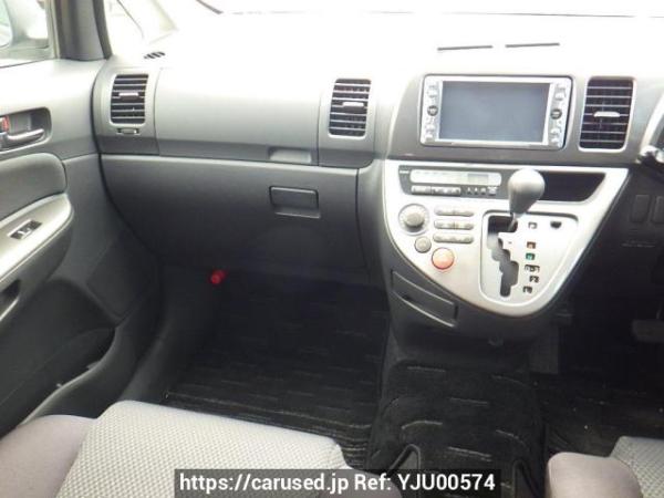 Used 2003 AT toyota wish ZNE14G Image[17]