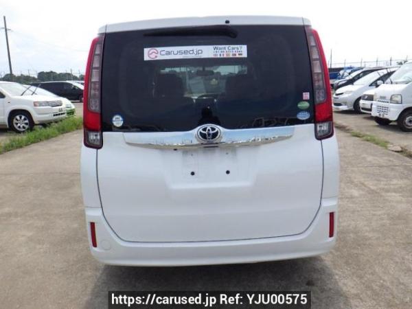 Used 2014 AT toyota noah ZRR80G Image[5]