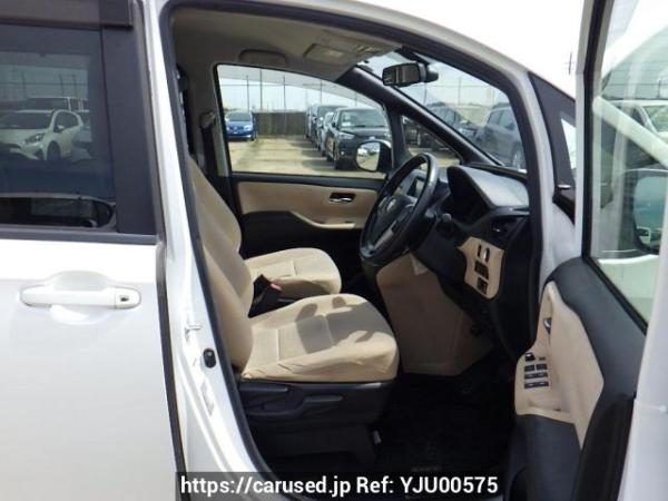 Used 2014 AT toyota noah ZRR80G Image[11]