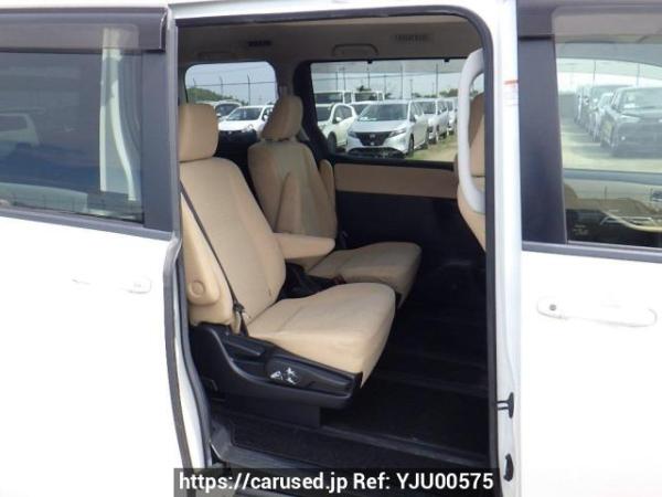 Used 2014 AT toyota noah ZRR80G Image[13]