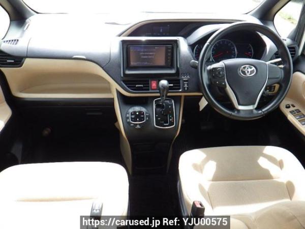 Used 2014 AT toyota noah ZRR80G Image[16]