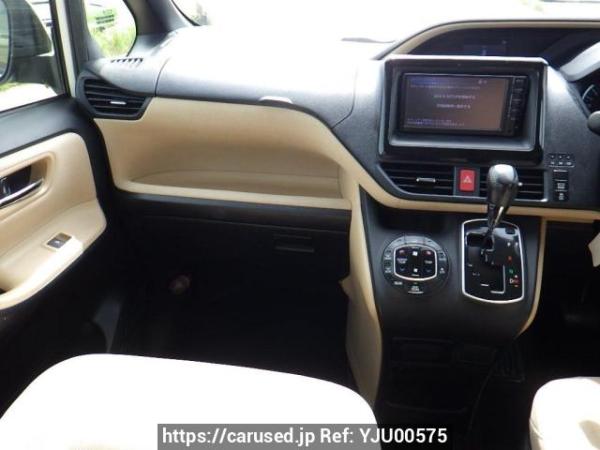 Used 2014 AT toyota noah ZRR80G Image[17]