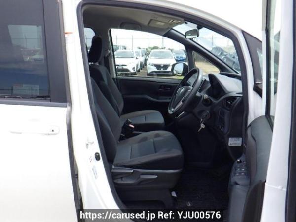 Used 2014 AT toyota noah ZRR80G Image[11]