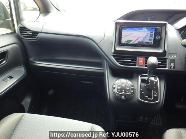 Used 2014 AT toyota noah ZRR80G Image[17]