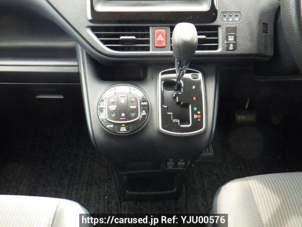 Used 2014 AT toyota noah ZRR80G Image[20]