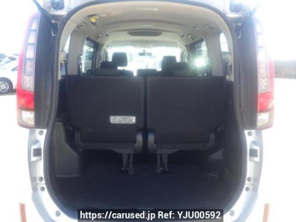 Used 2015 AT toyota noah ZRR80G Image[8]
