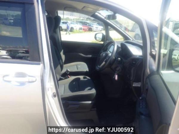 Used 2015 AT toyota noah ZRR80G Image[11]
