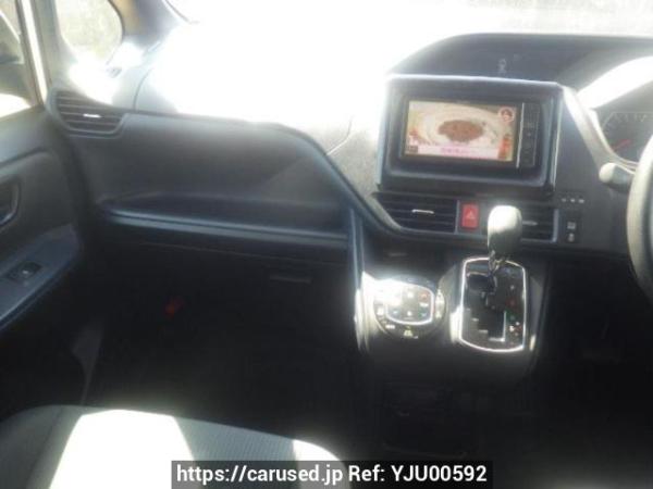 Used 2015 AT toyota noah ZRR80G Image[17]