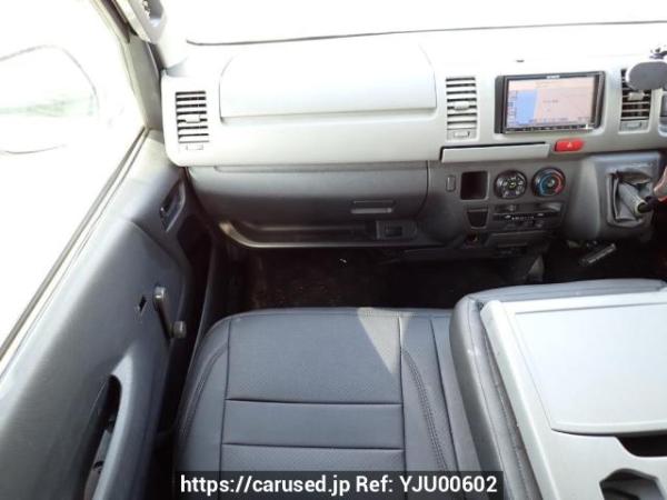 Used 2005 MT toyota hiace-van KDH200V Image[18]