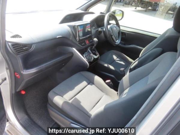 Used 2014 AT toyota noah ZRR80G Image[15]