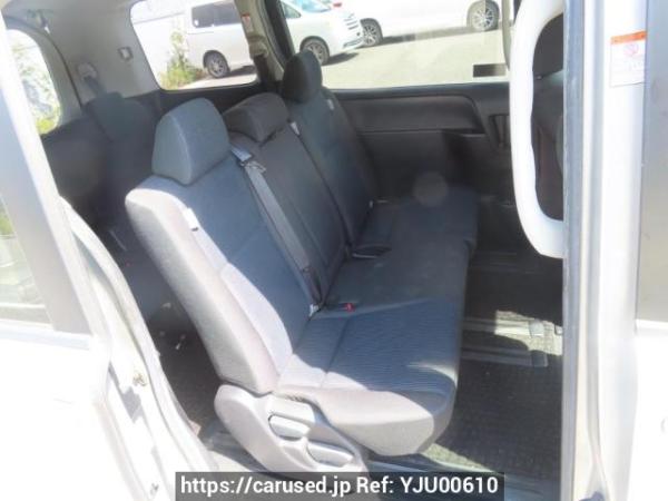 Used 2014 AT toyota noah ZRR80G Image[18]