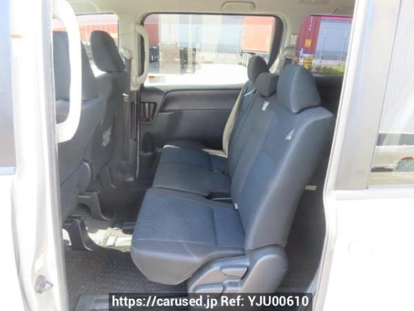Used 2014 AT toyota noah ZRR80G Image[19]