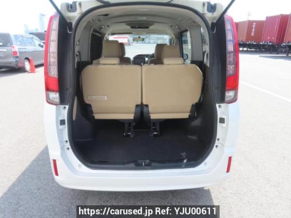 Used 2014 AT toyota noah ZRR80G Image[8]