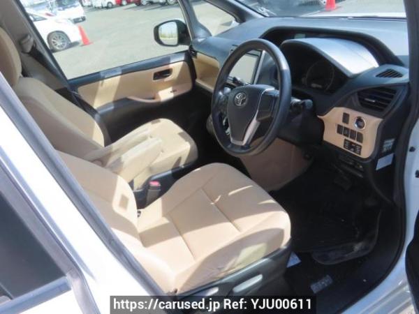 Used 2014 AT toyota noah ZRR80G Image[13]