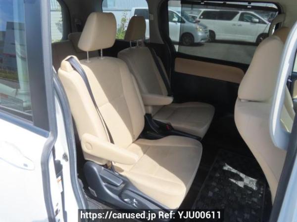 Used 2014 AT toyota noah ZRR80G Image[18]