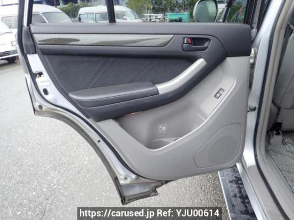 Used 2004 AT toyota hilux-surf VZN215W Image[16]