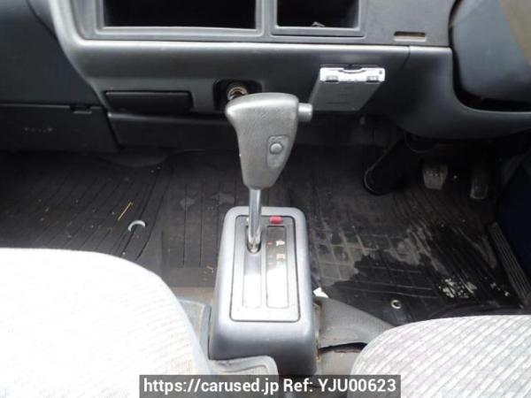 Used 2003 AT toyota regiusace-van TRH112V Image[15]