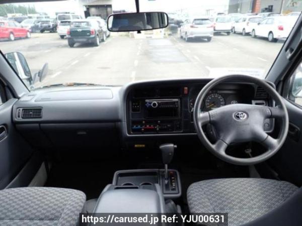 Used 2002 AT toyota hiace-wagon RZH111G Image[17]