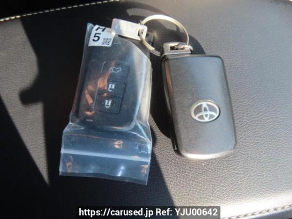 Used 2014 AT toyota harrier ZSU60W Image[28]
