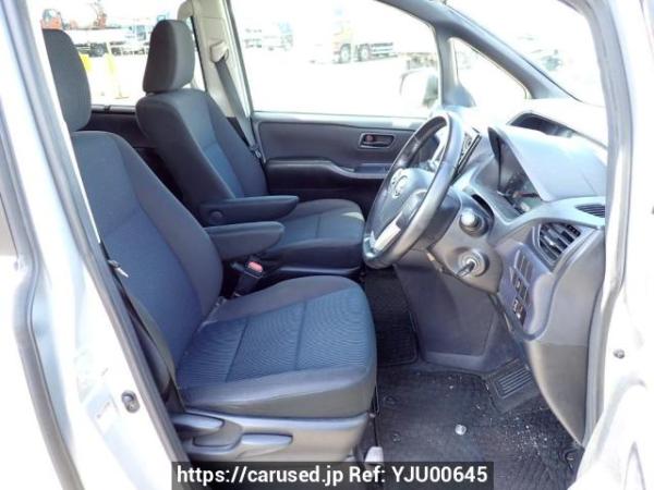 Used 2014 AT toyota noah ZRR80G Image[12]