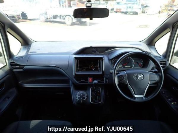 Used 2014 AT toyota noah ZRR80G Image[17]