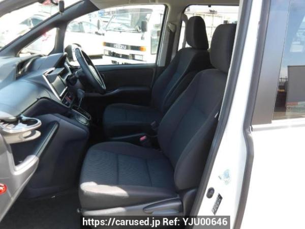 Used 2014 AT toyota noah ZRR80G Image[14]