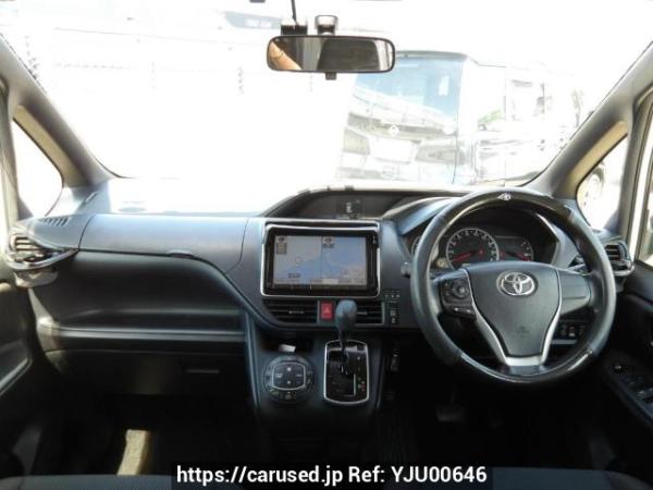 Used 2014 AT toyota noah ZRR80G Image[18]