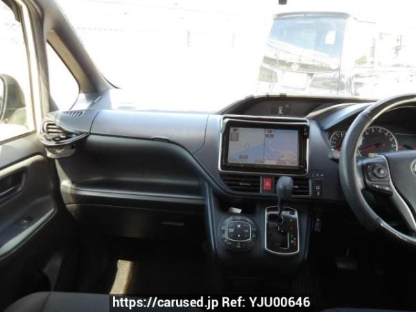 Used 2014 AT toyota noah ZRR80G Image[19]
