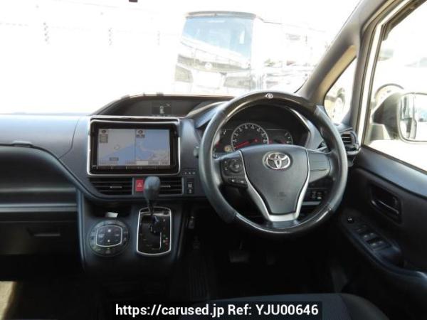 Used 2014 AT toyota noah ZRR80G Image[21]