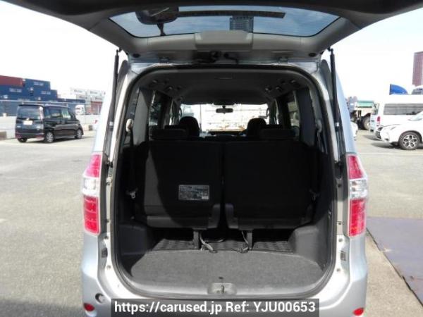 Used 2009 AT toyota noah ZRR70G Image[8]