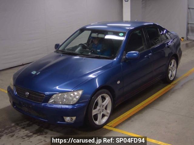 2001 Toyota Altezza JDM car for sale — photo 2 of 3