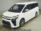 Toyota Voxy ZWR80W