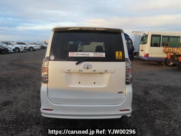 Used 2007 AT toyota voxy ZRR70W Image[5]