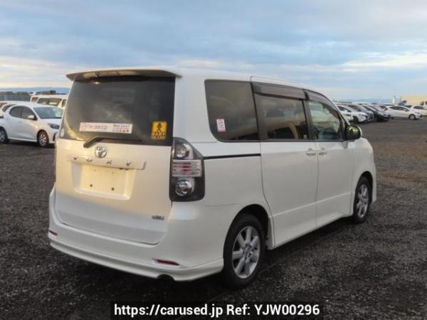 Used 2007 AT toyota voxy ZRR70W Image[6]