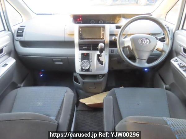 Used 2007 AT toyota voxy ZRR70W Image[23]