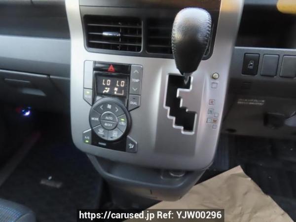 Used 2007 AT toyota voxy ZRR70W Image[28]