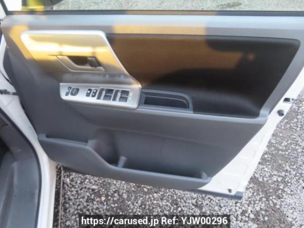 Used 2007 AT toyota voxy ZRR70W Image[35]