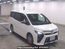 Toyota Voxy ZWR80W