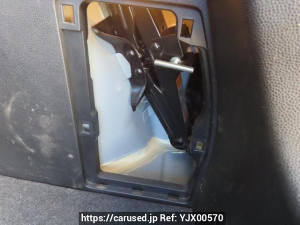 Used 2013 AT mazda demio DE3FS Image[45]