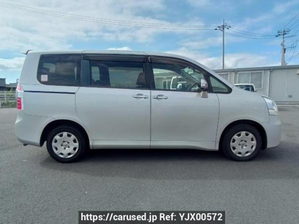 Used 2009 AT toyota noah ZRR70G Image[7]