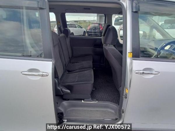 Used 2009 AT toyota noah ZRR70G Image[15]