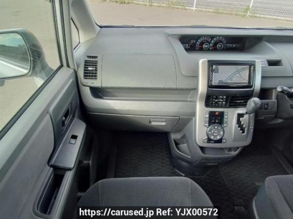 Used 2009 AT toyota noah ZRR70G Image[19]