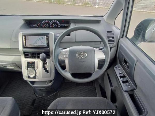 Used 2009 AT toyota noah ZRR70G Image[20]