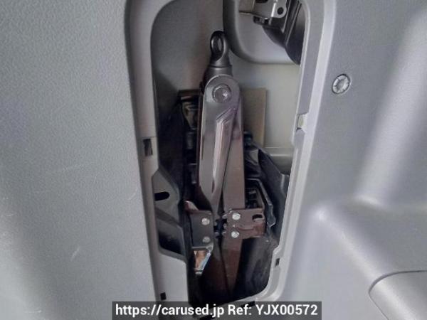 Used 2009 AT toyota noah ZRR70G Image[44]