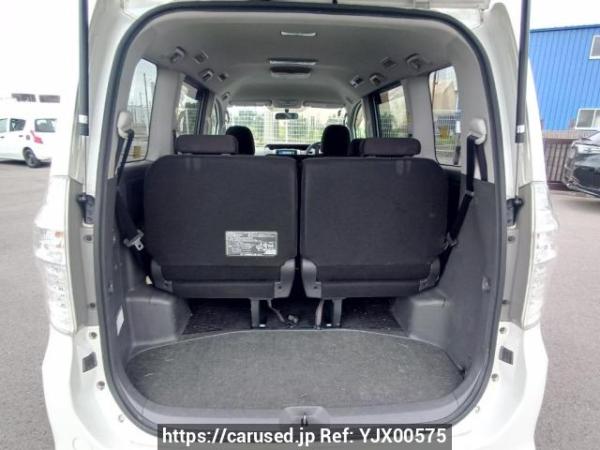 Used 2008 AT toyota noah ZRR70W Image[8]