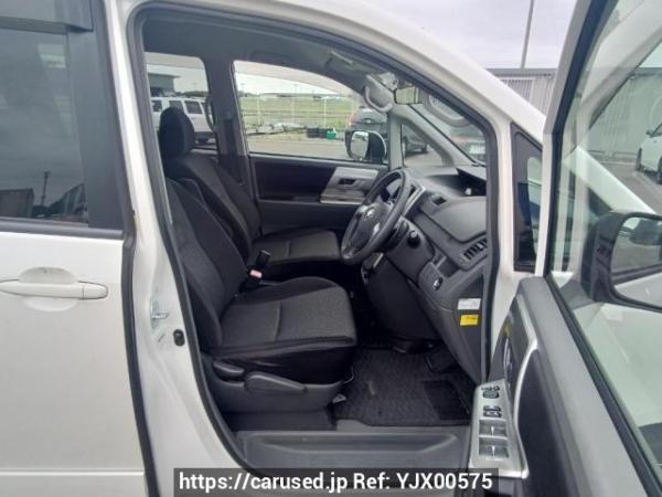 Used 2008 AT toyota noah ZRR70W Image[12]