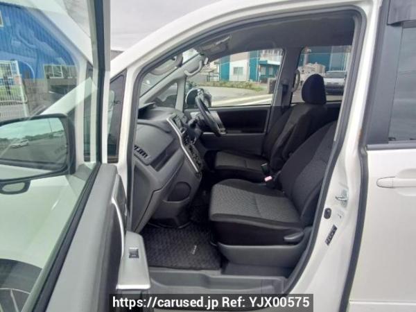 Used 2008 AT toyota noah ZRR70W Image[13]