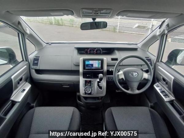 Used 2008 AT toyota noah ZRR70W Image[17]