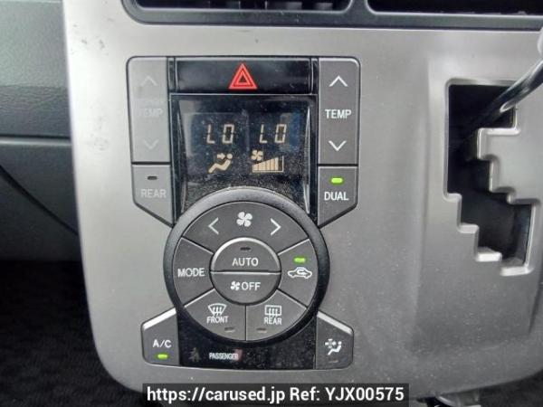 Used 2008 AT toyota noah ZRR70W Image[22]
